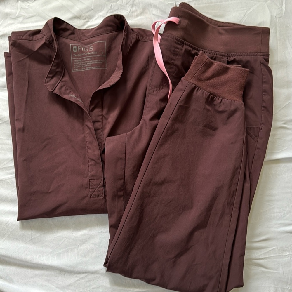 FIGS scrubs